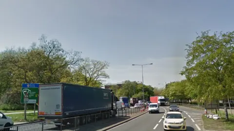 Google Castle Street A63 In Hull - with traffic