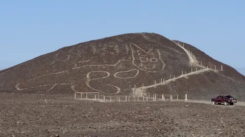 Large 2,000-year-old cat discovered in Peru's Nazca lines