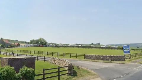 Google Sandfield House Farm Holiday Park,