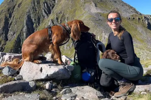 Hollie Jenkins/@TheEdinburghSpaniels Hollie and her dogs