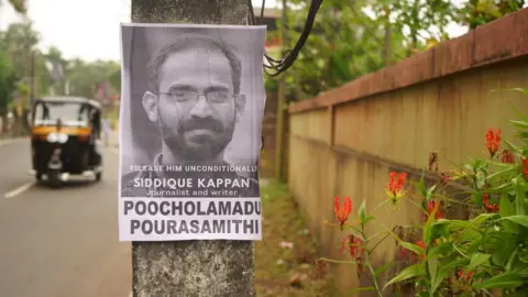 Shaheen Abdulla A poster in Kerala calling for Sidhique Kappan's release