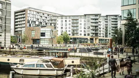 Mumtaz Leeds Leeds Dock