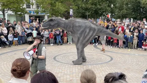 Hull BID Dino Day 2022