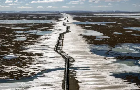 Getty Images Oil pipeline outside Prudhoe Bay, Alaska