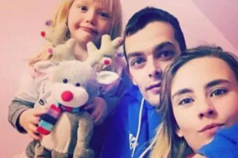 Facebook Robert MacPhail and his girlfriend Toni McLachlan with Alesha, aged six