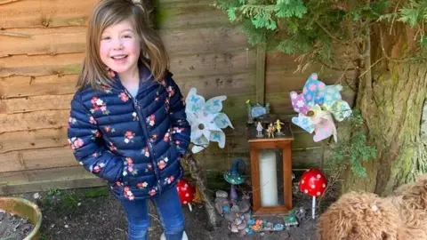 Jessica Barker Maisie