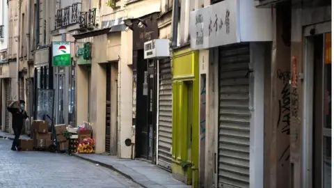 AFP Closed shops in Paris