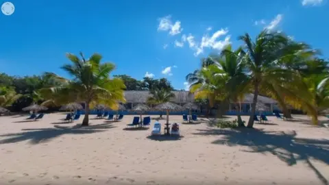 Travel World VR/Jamaica Tourism VR tour of a Jamaican beach