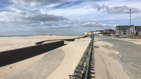 A quiet scene at Barmouth beach