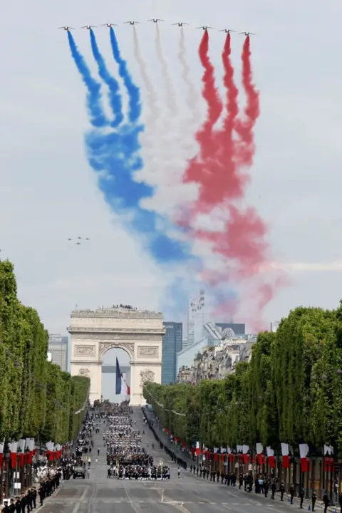  Ludovic Marin / AFP The French Air Force elite acrobatic flying team Patrouille de France during Bastille Day