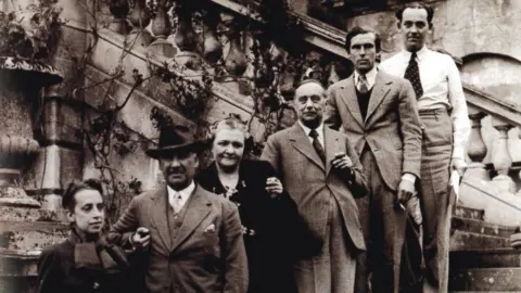 Christies Writer H.G Wells (third in from right) was a visitor to Faringdon House