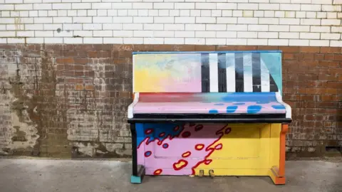 Phil Coomes Selhurst station piano