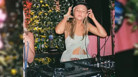 Ajm.Percival Laetitia Green DJing