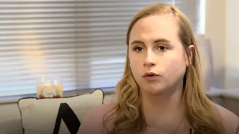 a photo of vegan vlogger, Anna Scanlon at home