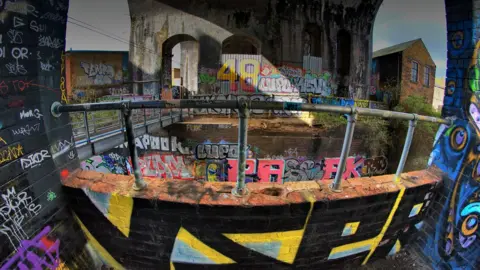 Kev Maslin Graffiti on Birmingham's derelict buildings