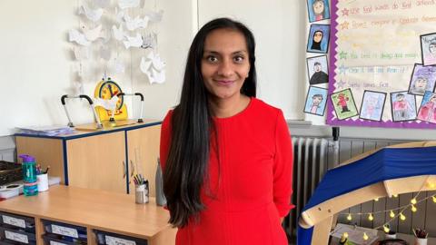 Cardiff Head Teacher Who Faced Racism Fights For Change BBC News    127469577 School17 