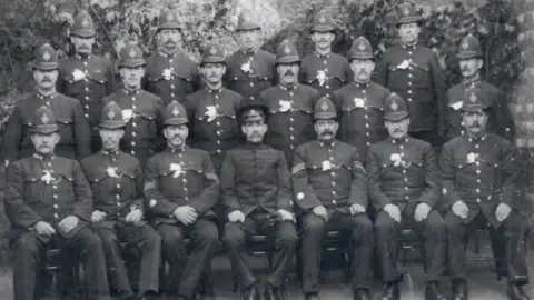 Bedford police Police officers