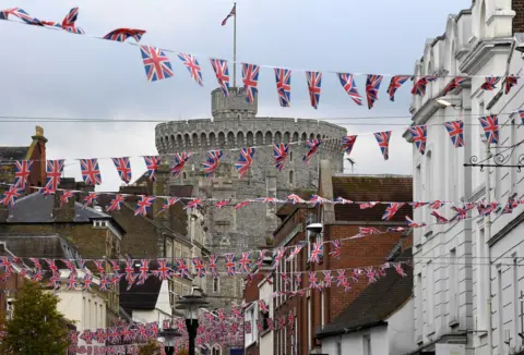 Reuters Bunting flutters in the wind in front of Windsor Castle, on the day before the royal wedding of Britain's Princess Eugenie and Jack Brooksbank, in Windsor, Britain, October 11, 2018