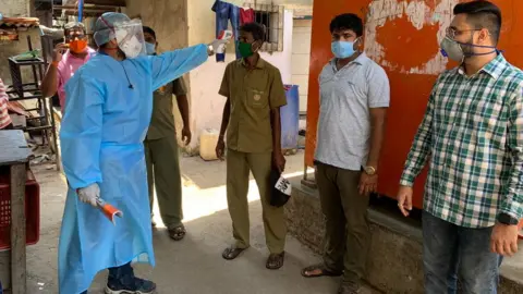 1 Rupee Clinic Patients being screened in Mumbai