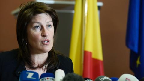 Belgium Minister Quits In Brussels Airport Security Row - BBC News