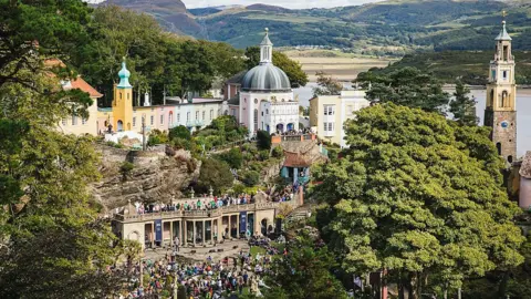 Getty Images Portmeirion Festival No. 6