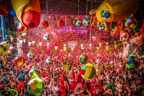 Elrow Singer Morning in Barcelona