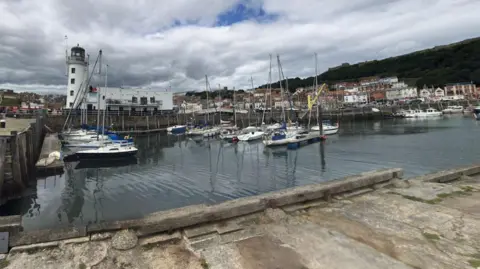 Google Scarborough harbour
