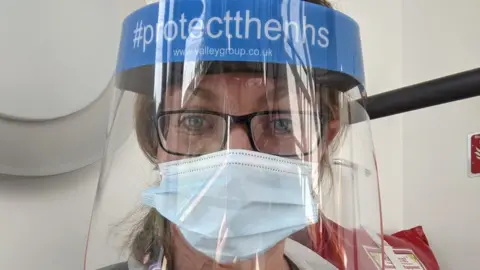 Dr Elise Lang Dr Elise Lang