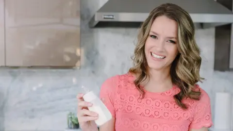 DOLLY DELONG Mallory Whitmore