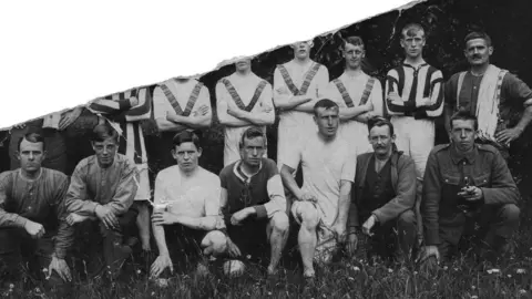 Paul Brown A picture of Richardson Flinn and his football teammates