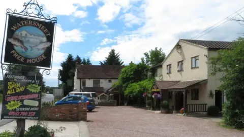 Watersmeet pub in Hartpury