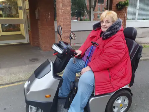 LDRS A disabled woman has spoken of spending Christmas alone in a flat in awful conditions