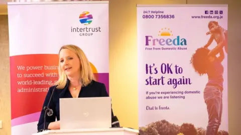 Paul Watson Photography Kate Wright