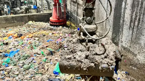 Linsey Smith/BBC Food waste recycling plant in Lincolnshire