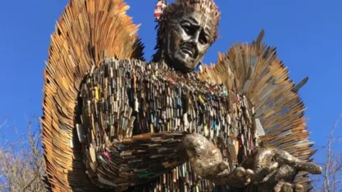 Humberside police Knife angel