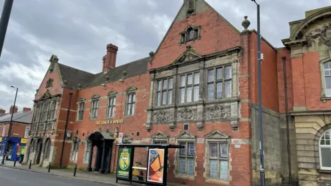 Graham Tyrrell Coach and Horses