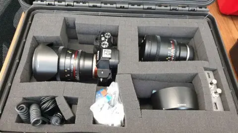 Peaker Pattinson Digital camera