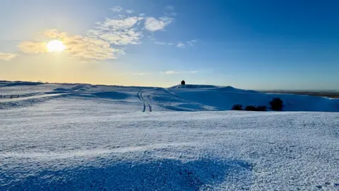 Nana Dee / BBC Weather Watchers Snow covered hills in Fenny Compton, Warwickshire