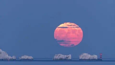 Graham Wiffen Supermoon over the Needles