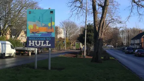 Welcome to Hull sign