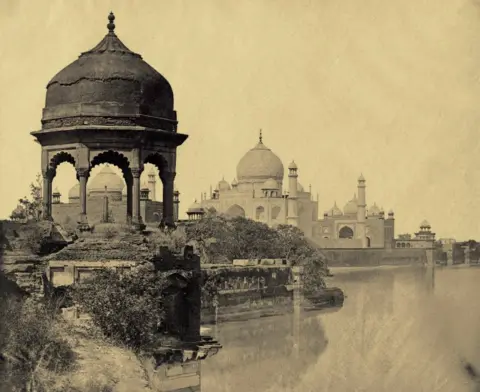 Felice Beato / Hulton Archive / Getty Images A view of the Taj Mahal from the Jumna, Agra