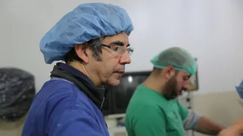 Syria Relief David Nott operating in Syria