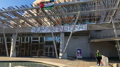 Palestinian protest at Scottish Parliament