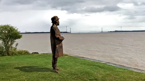 Living Levels Partnership Statue overlooking the Severn estuary