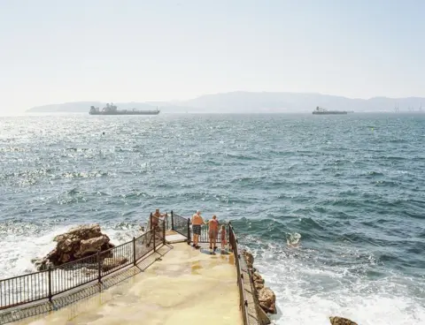 Luke Archer The straights