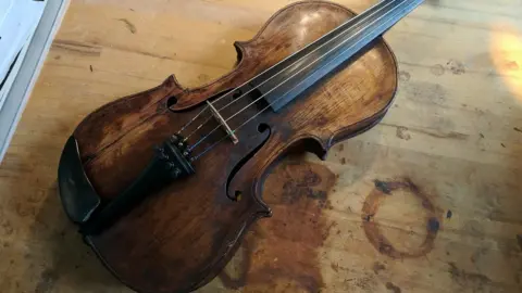 Gayle Duggan Fiddle