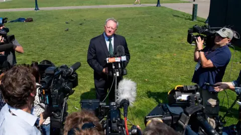 AFP Monsanto vice-president Scott Partridge speaks during a press conference outside the Superior Court Of California in San Francisco. 10 Aug 2018