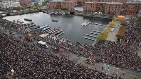 PA crowds at Albert dock