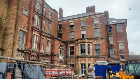 LDRS A building looking derelict