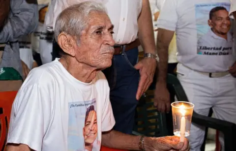 EPA Alfonso Diaz, grandfather of Liverpool's soccer player Luis Diaz, participates in a sit-in with friends, family and locals asking for the release of his kidnapped son in Barrancas, Colombia, 31 October 2023.